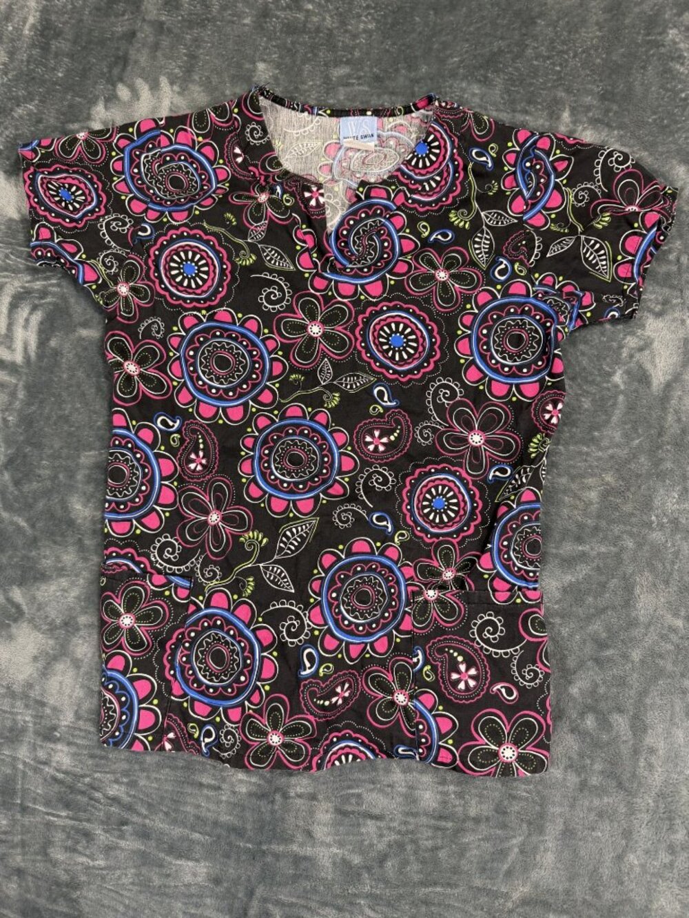 White Swan Womens Floral Print Scrub Top Multicolor Size M